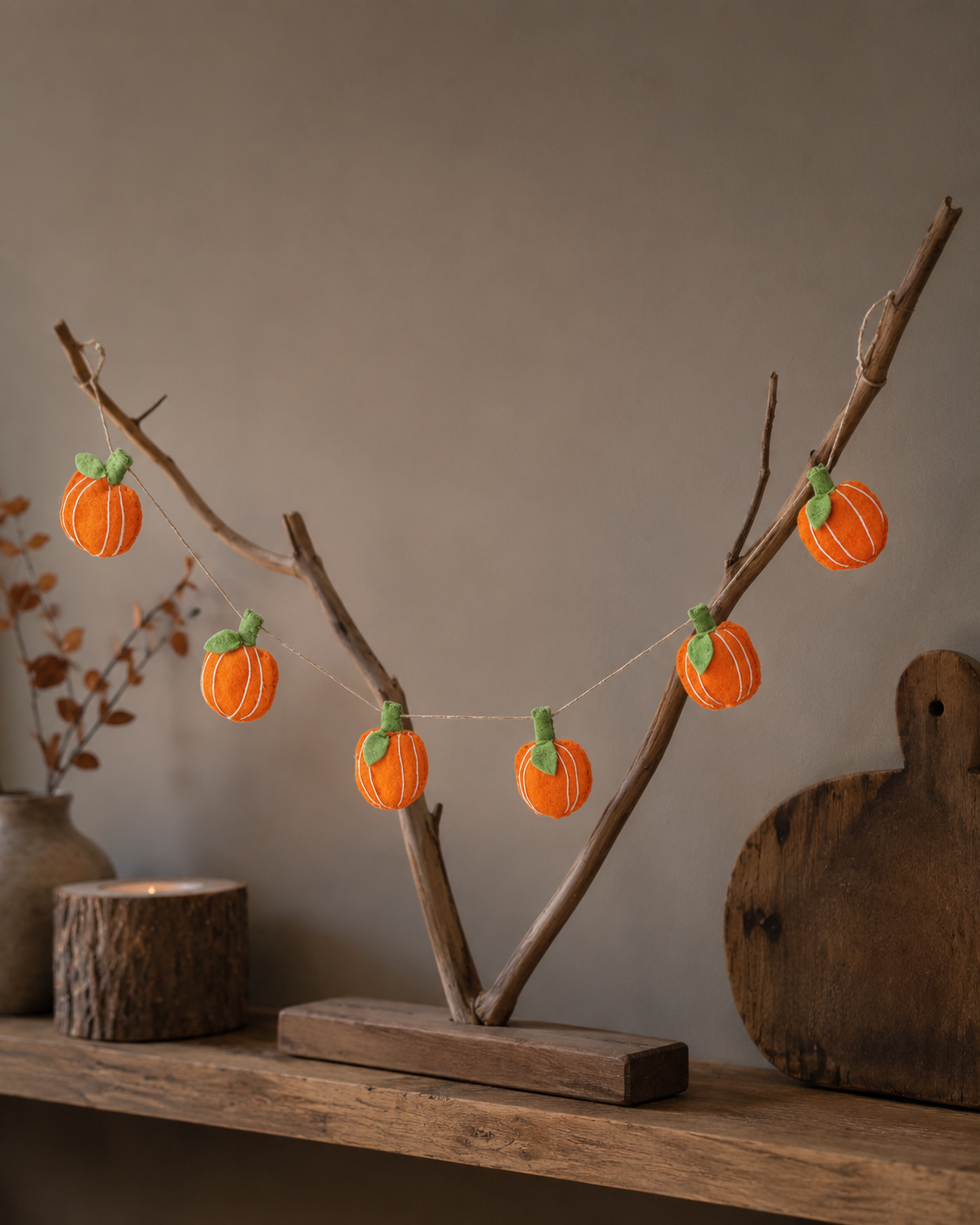 New Zealand Wool Pumpkin Garland (: Halloween Color + White)