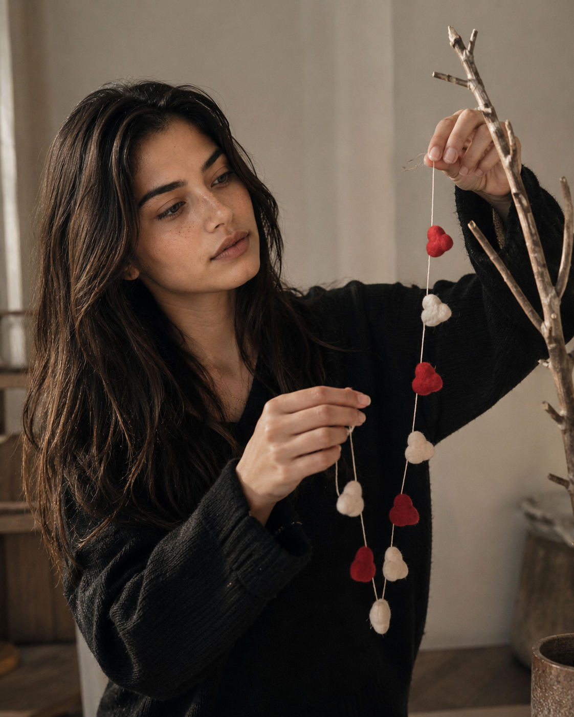 New Zealand Wool Mini Heart Garland (Red + White)