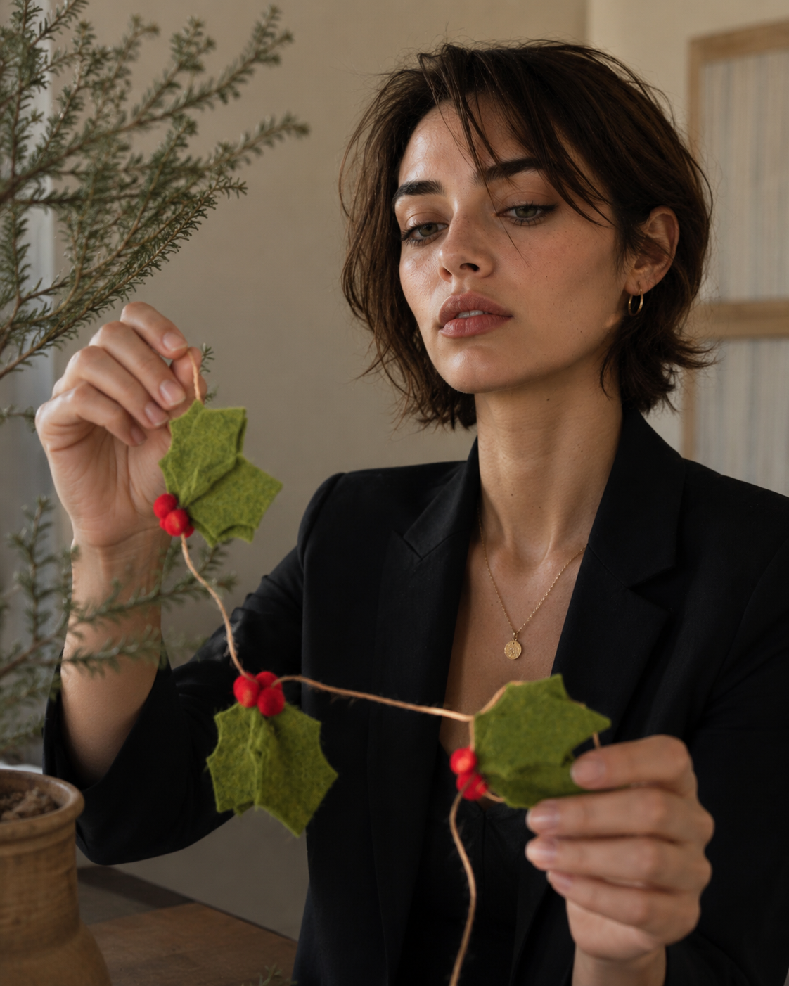 Wool Felt Leaf Berry Garland
