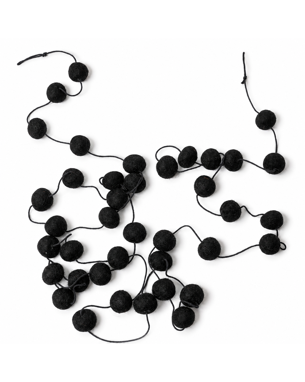 Pom Pom Garland 144 Black